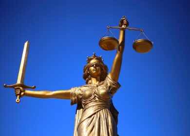 Cessão de direitos: como funciona e cuidados necessários